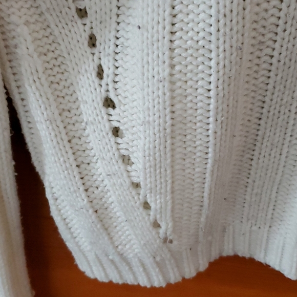 Charlotte Russe women's sweater - Picture 2 of 4